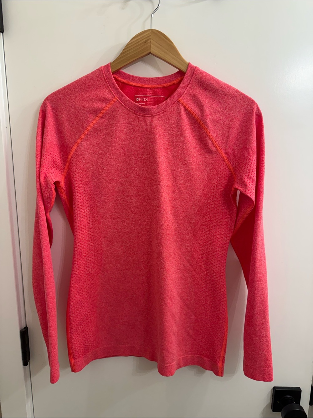 Figs Salta Seamless Long Sleeve Underscrub Fiery Coral Size Medium